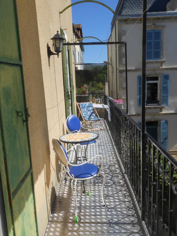 Maison de village spacieuse et agréable Saint-Georges-de-Luzençon Exterior foto