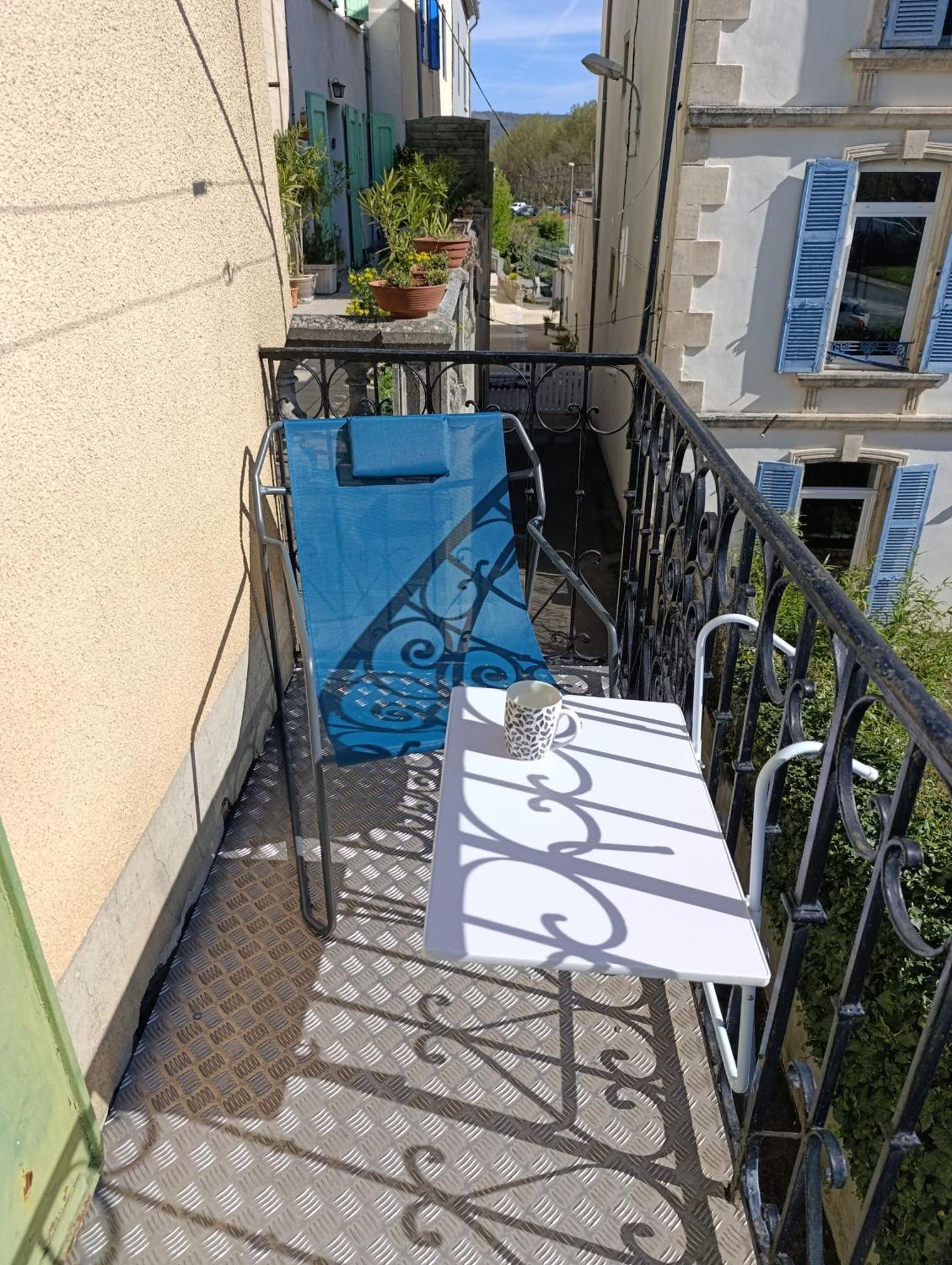 Maison de village spacieuse et agréable Saint-Georges-de-Luzençon Exterior foto
